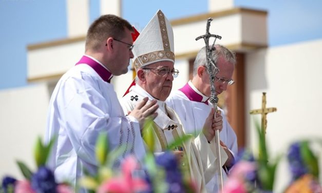 Папа: Не існує християнської радості там, де перед ближнім зачиняють двері