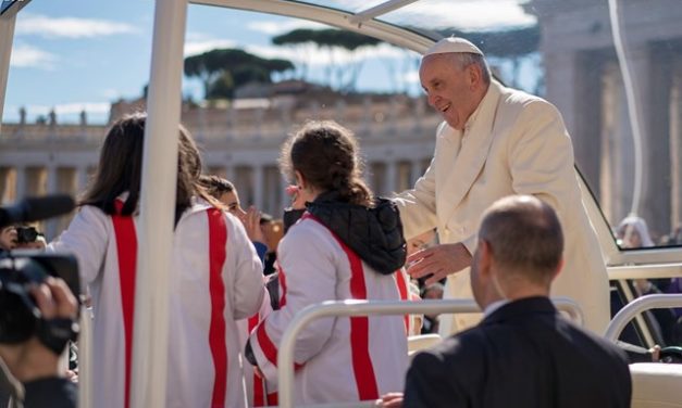 Папа: Через Святе Причастя Ісус перемінює нас у Себе