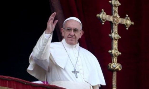 Українські телеканали транслюватимуть великодні богослужіння з Ватикану й Києва