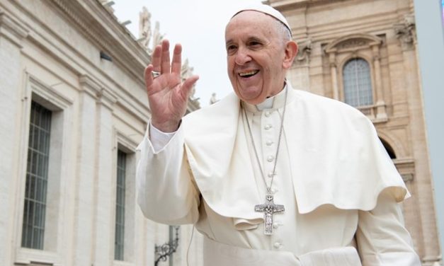 Іменини Папи: боротьба добра і зла, праця над реформами та морозиво для нужденних