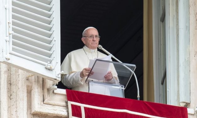 Папа: П’ятидесятниця – початок історії християнської святості