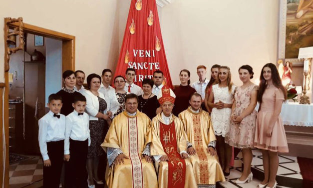 Таїнство Миропомазання в Урочистість Пресвятої Трійці у Ясінях