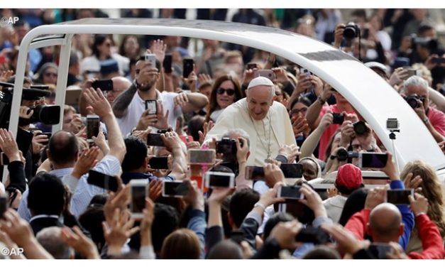 Папа: Бог ніколи не зрікається Своїх дітей!