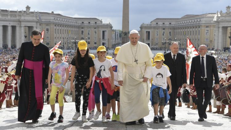 Папа розпочав цикл повчань, присвячений Божим Заповідям