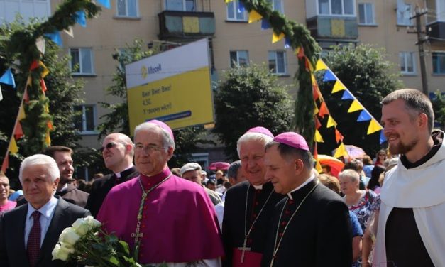 У Бердичеві відбулися центральні відпустові урочистості