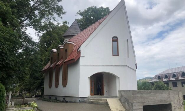 Драчино. Парафія Пресвятої Трійці