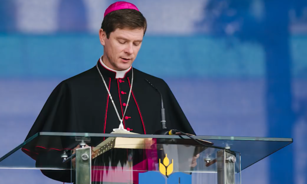 У Києві безперервно читають Біблію