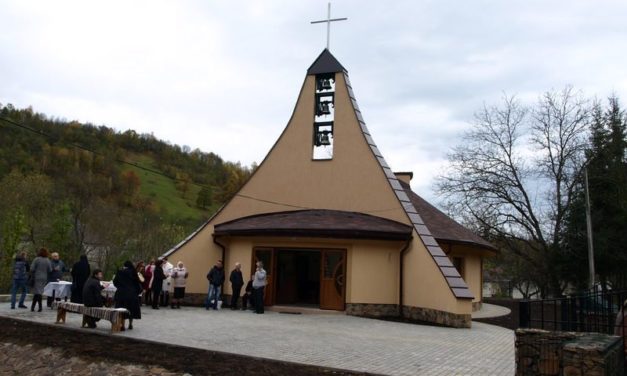 Лисичево. Костьол посвячений св. Йоану Павлу ІІ
