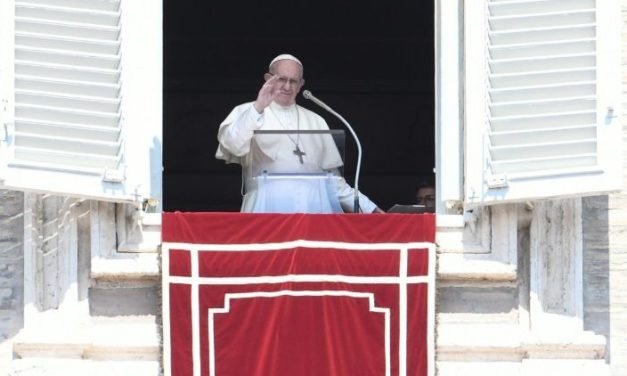 Папа: Не будьмо глухими і німими перед обличчям болю ближнього!