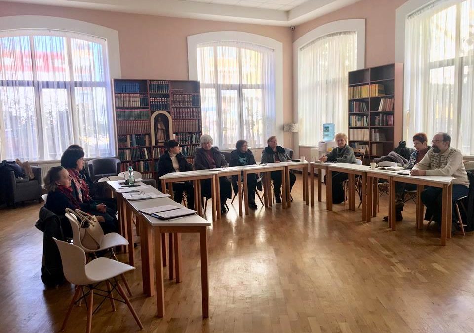 Для чого Церкві служіння мирян? Щоб доносити правду до нестійкого в ній світу