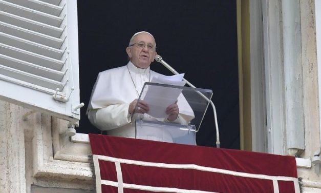 Папа: Запорукою успішної місії кожного з нас є єдність з Богом у молитві