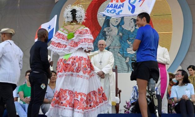 Любити так, як нас полюбив Ісус. Папа приєднався до учасників ВДМ