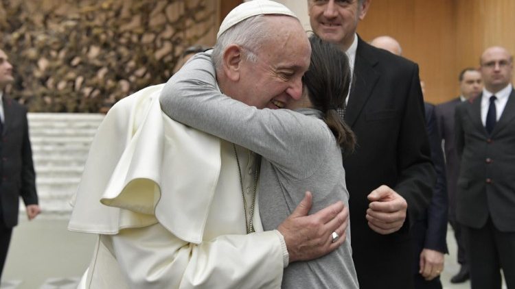 Папа: молодь – це закваска миру в світі