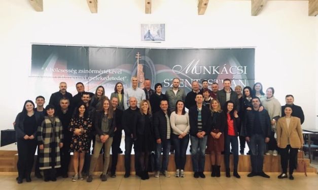 Потрібно… впасти, чимось пожертвувати і йти далі разом