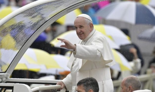 Папа: З радістю та надією готуймося до переживання Господніх страстей і воскресіння