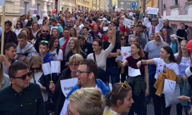 У Словаччині пройшов 50 тисячний марш за припинення абортів