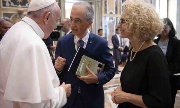 Папа до онкологів: Шанувати цінність кожної людини й протистояти культурі смерті