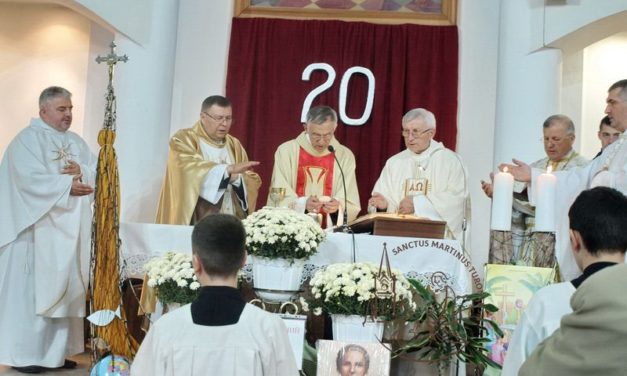 20-та річниця освячення храму у Довгому