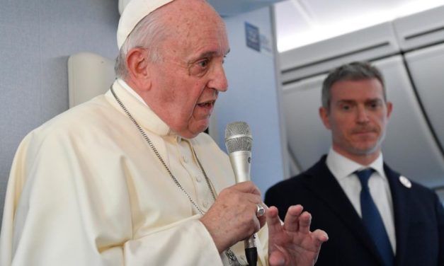 Папа про атомну зброю, ядерну енергетику й виклики для миру в світі