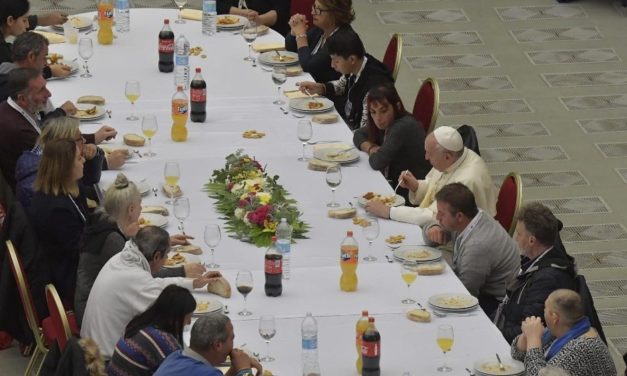 ІІІ Всесвітній день бідних: обід у Ватикані для 1500 потребуючих