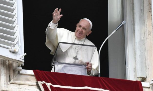 Папа: Зустрівши Любов, відчувши себе любленими, стаємо здатними любити