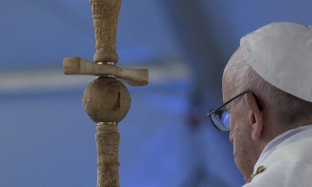 Папа молиться за загиблих в авіакатастрофі літака МАУ в Ірані