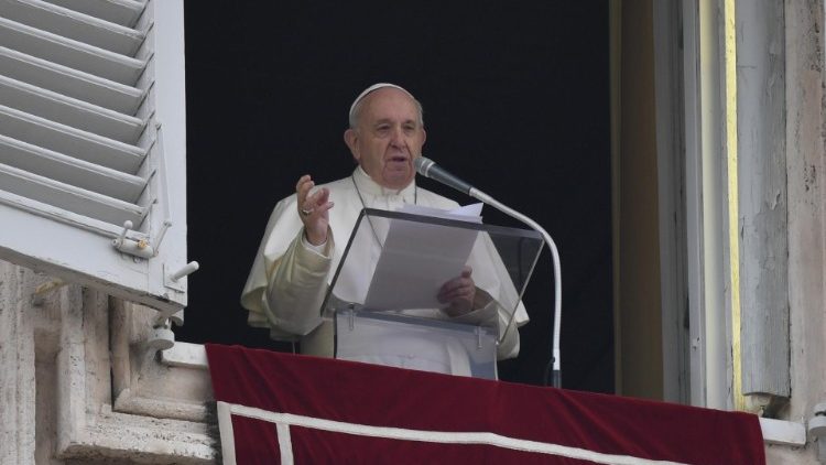 Папа: Не боятися світу, а бути сіллю та світлом для ближніх