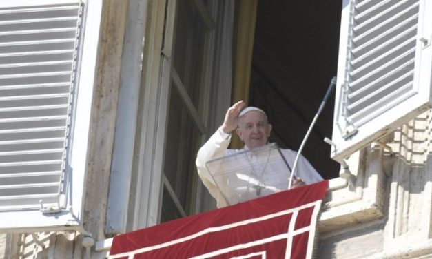 Папа: Перейти від формального дотримання заповідей до прийняття серцем