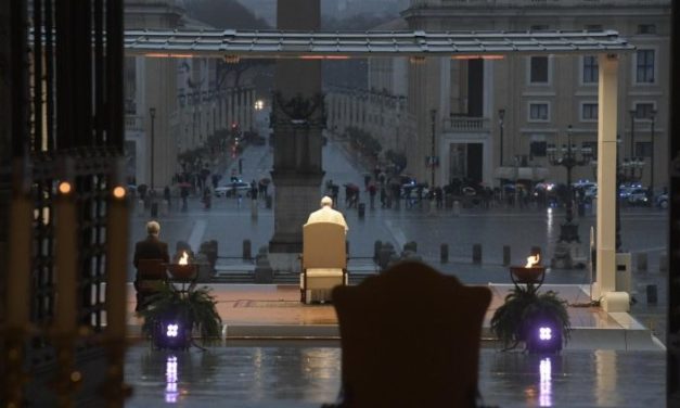 Папа: З нами у човні Ісус, який вгамовує бурю