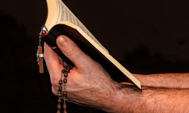 Єпископ Антал Майнек: приєднаймося до всеукраїнської молитви!