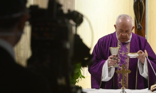 Папа про істину, яка визволяє. Молитва за працівників ЗМІ