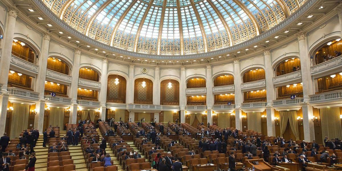В Румунії парламент на вимогу церкви скасував обов’язкову сексуальну освіту у школах