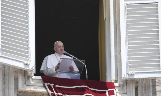 Папа: Ми запрошені наново захоплюватися красою й добротою Бога