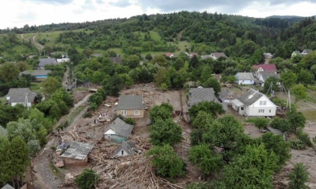 Папа молиться за постраждалих від повеней в Україні