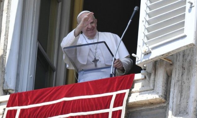 Папа: Період переслідувань – момент сяяння віри, надії та любові