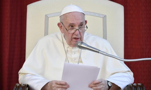 Папа: Вірус, що не знає границь, долається такою ж любов’ю