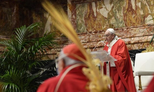 Папа: Вмираючи люблячи, Ісус об’явив Своє Богосинівство