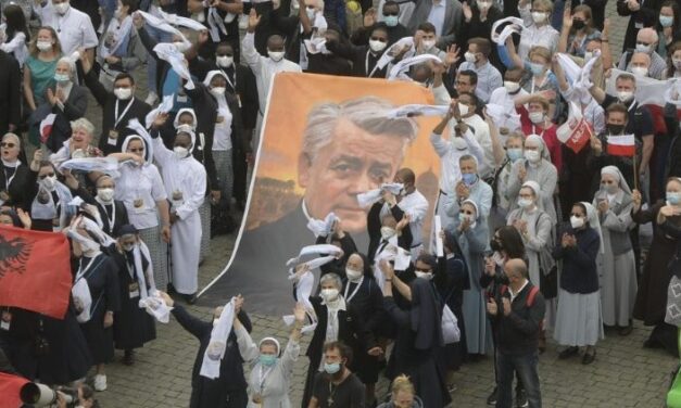 Папа: Ісус, забравши до неба наше тіло, відкрив таємницю нашого призначення