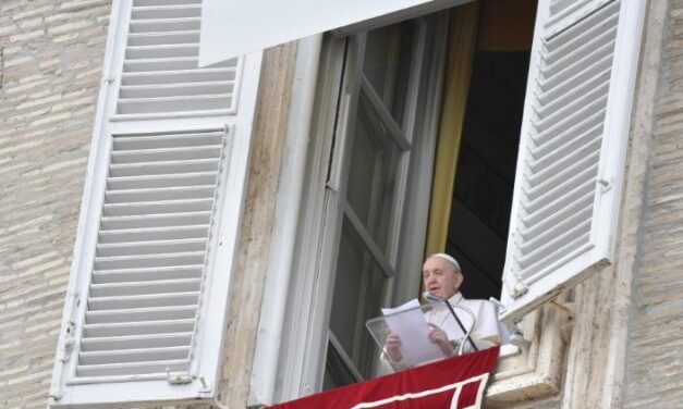 Папа: Чи дійсно сподіваємо збудувати мир, знищуючи іншого?