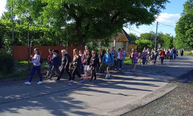 Паломництво в Анталовці