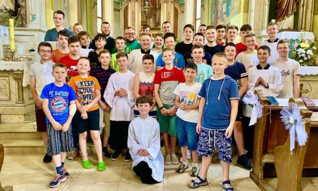 Табір міністрантів