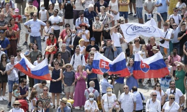 Папа Франциск оголосив про свою подорож до Угорщини та Словаччини