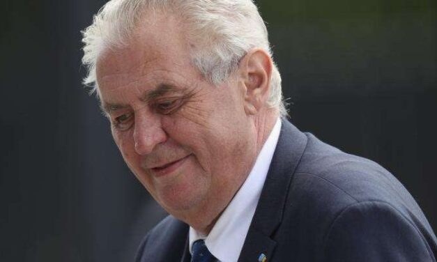 Президент Чехії засуджує трансгендерність як “злочин самопошкодження”