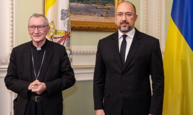 Візит кардинала П’єтро Пароліна в Україну з нагоди 30-річчя її Незалежності