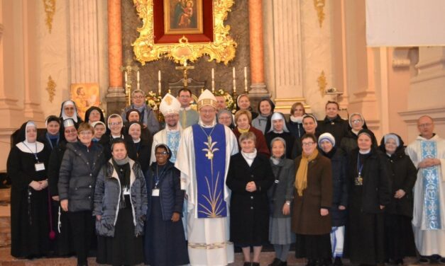Архієпископ Вісвальдас Кульбокас: «Жіночі чернечі згромадження – це великий скарб у Церкві»