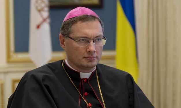 Апостольський нунцій вручив вірчі грамоти Президенту України