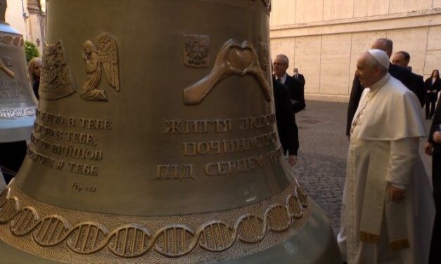 Папа благословив дзвін «Голос ненароджених» для України