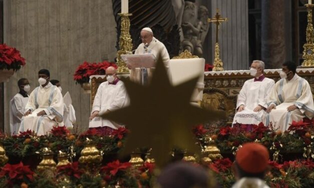 Папа: Кривдити жінку – це образа Бога, Який від жінки прийняв людську природу