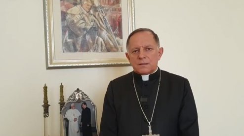 Архієпископ Мечислав Мокшицький: Молимось за військових та біженців