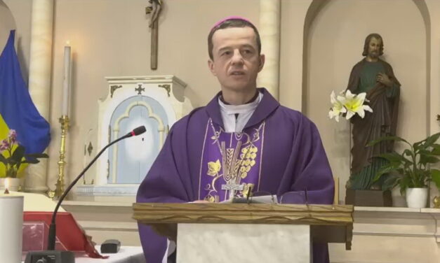 Єпископ Микола Лучок: Обіймайте хрест і не опускайте його